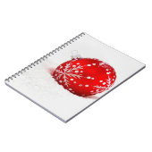 Rode kerstbal met sneeuwvlok notitieboek (Linkerzijde)