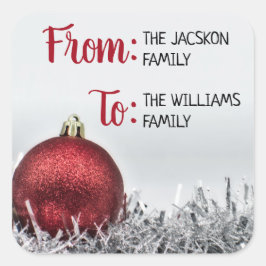 Rode kerstbal met zilveren garland vierkante sticker