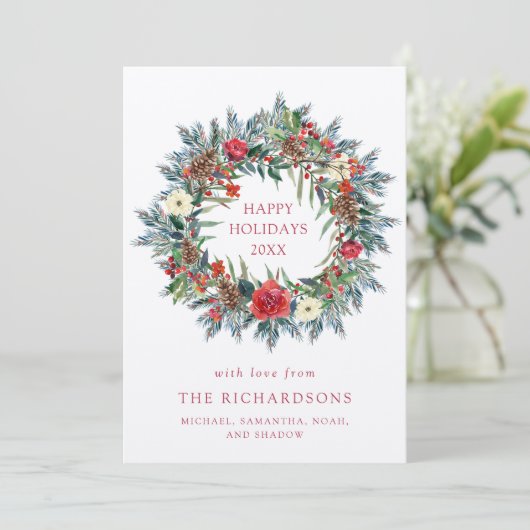 Rode kerstbessen en pine Wreath Kraft Feestdagenkaart (Staand voorkant)