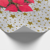 Rode kerstbloemgouden sterren op abstract zilver cadeaupapier (Hoek)