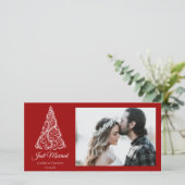 Rode Kerstboom Net Getrouwd Rood Feestdagenkaart (Staand voorkant)