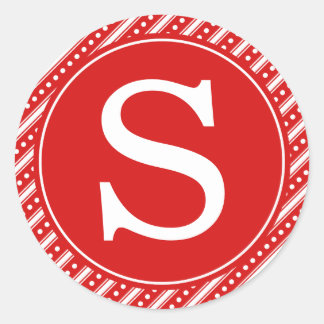 Rode kerstenvelop voor zeegaasstickers met monogra ronde sticker