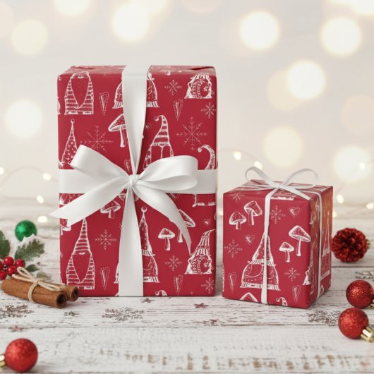 Rode Kerstkabouters, Paddenstoelen & Sneeuwvlokken Cadeaupapier