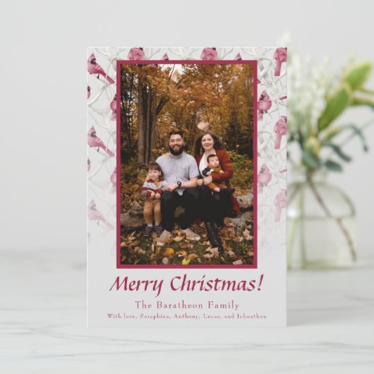 Rode kerstkardinaal - Gepersonaliseerde familie Feestdagenkaart (Staand voorkant)