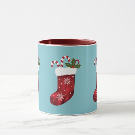 Rode kerstkussen op blauw met aangepaste naam mok (Midden)