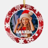 Rode Kerstmis Sneeuwvlokken Gepersonaliseerde Kind Keramisch Ornament (Voorkant)