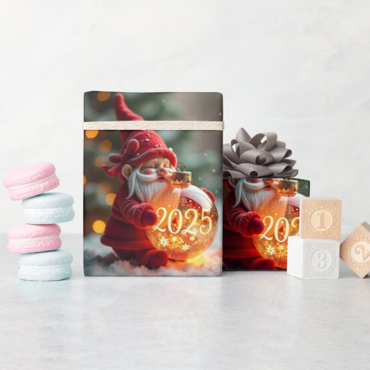 Rode kerstmuts cadeaupapier (Baby Shower)