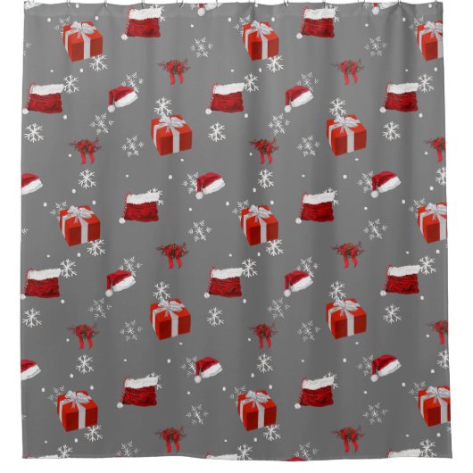 Rode kerstmutsen en Cadeaus op houtskoolachtergron Douchegordijn (Voorkant)