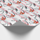 Rode Kerststrikken op witte paarden Vrolijk Kerstf Cadeaupapier (Hoek)