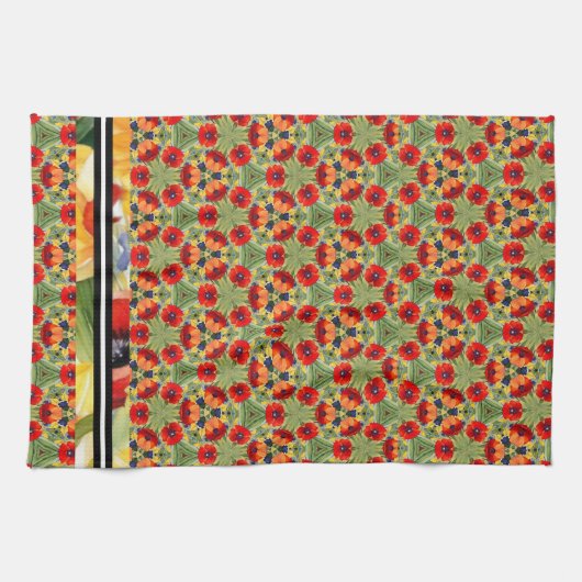 Rode klaproos all over mix in match geschilderd on theedoek (Horizontaal)