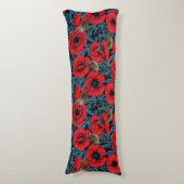 Rode klaprozen en wratten, blauwe bladeren op zwar lichaamskussen (Voorkant Verticaal)