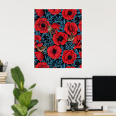 Rode klaprozen en wratten, blauwe bladeren op zwar poster (Thuiskantoor)