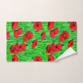Rode klaprozen in een groen veld bad handdoek (Handdoek)