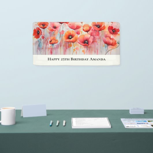 Rode klaprozen in een veld Waterverf Verjaardag Spandoek (Beurs)