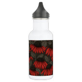 Rode komkommers op bruin waterfles  (Links)