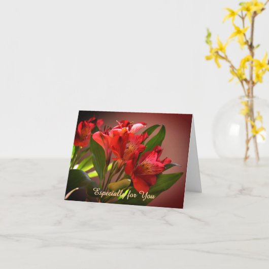 Rode Lelies Verjaardag Kaart (Gele Bloem)