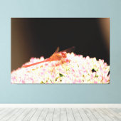 Rode libel met roze canvas afdruk (Insitu (Houten vloer))