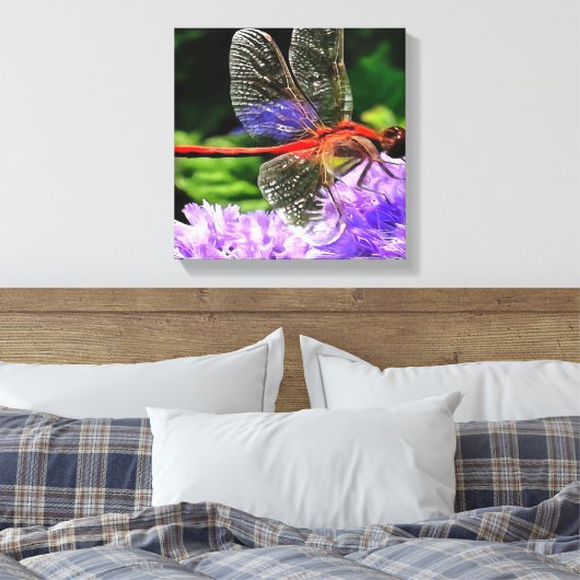 Rode libel op Violet Purple Flowers Canvas Afdruk (Insitu (Slaapkamer))
