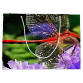 Rode libel op Violet Purple Flowers Groot Cadeauzakje (Achterkant)