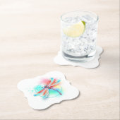 Rode libel op waterverf achtergrond kartonnen onderzetters (Insitu)