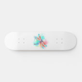 Rode libel op waterverf achtergrond persoonlijk skateboard (Horizontaal)
