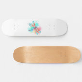 Rode libellen op waterverf achtergrond persoonlijk skateboard (Horizontaal)