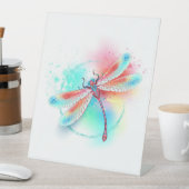 Rode libellen op waterverf achtergrond reclamebord met voetstuk (Insitu)