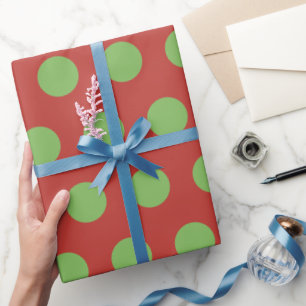 Rode lichtgroene polka stippen eenvoudig retro cadeaupapier