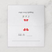 Rode liefdesharten op witte bruiloft plaatskaartje (Buitenkant ongevouwen)