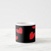 Rode liefdesharten op zwart espresso kop (Voorkant)