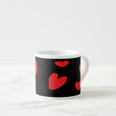 Rode liefdesharten op zwart espresso kop (Voorkant rechts)