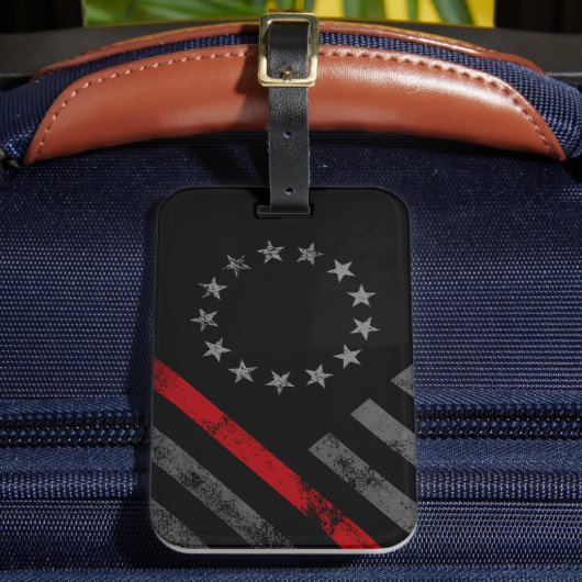 Rode Lijn Vintage Amerikaanse Vlag Bagagelabel (Voorkant Insitu 2)