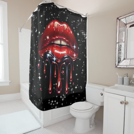 Rode lippen druipend van glitter glamour glans douchegordijn (In situ)