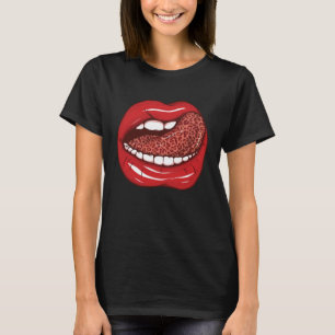 Rode lippen en luipaard print tong Vrouw Mooi T-shirt