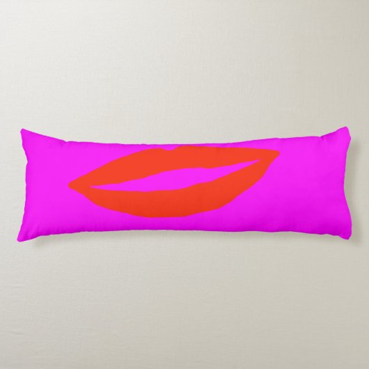 Rode lippen roze lichaamskussen (Voorkant)