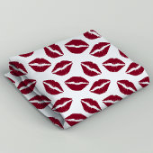 Rode lippenstift kus markering stof