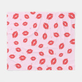 Rode lippenstift kussen op roze achtergrond patroo fleece deken (Voorkant (Horizontaal))