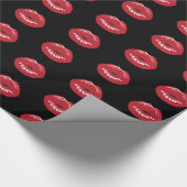 Rode lips Kiss Black Romantic Gift Wrap Cadeaupapier (Hoek)