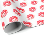 Rode lipsticks op wit omslagpapier cadeaupapier (Rol Hoek)