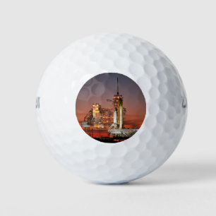 Rode lucht bij de lancering van Spaceshuttle Atlan Golfballen