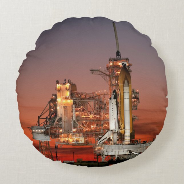 Rode lucht bij de lancering van Spaceshuttle Atlan Rond Kussen (Voorkant)