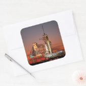 Rode lucht bij de lancering van Spaceshuttle Atlan Vierkante Sticker (Envelop)