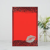 Rode Luipaardprint Zilveren Kus Briefpapier (Staand voorkant)