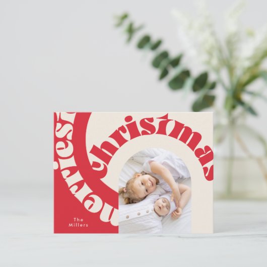 Rode moderne gedurfde typografie Christmas One fot Feestdagenkaart (Staand voorkant)