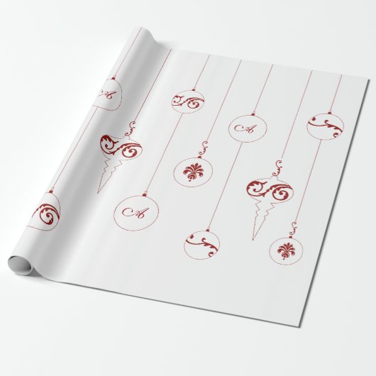 Rode Monogram Bauble Hangende Ornamenten Kerst Cadeaupapier (Uitgerold)