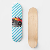 Rode monstervrachtwagen; geruite vlag; blauwe stre skateboard (Voorkant)