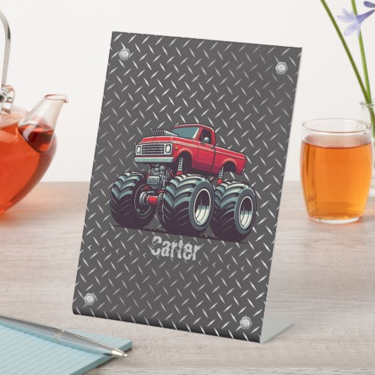 Rode monsterwagen reclamebord met voetstuk (Insitu)