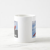 Rode Noordse kardinaal op Aangepaste boomstoot Koffiemok (Center)