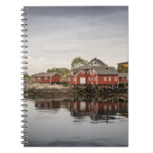 Rode Noorse Cabines Notitieboek (Voorkant)