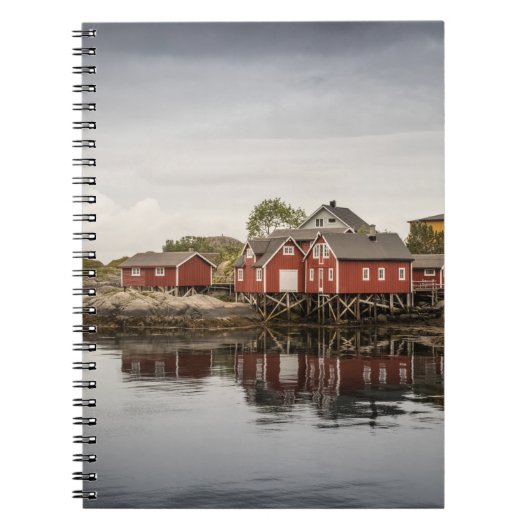 Rode Noorse Cabines Notitieboek (Voorkant)
